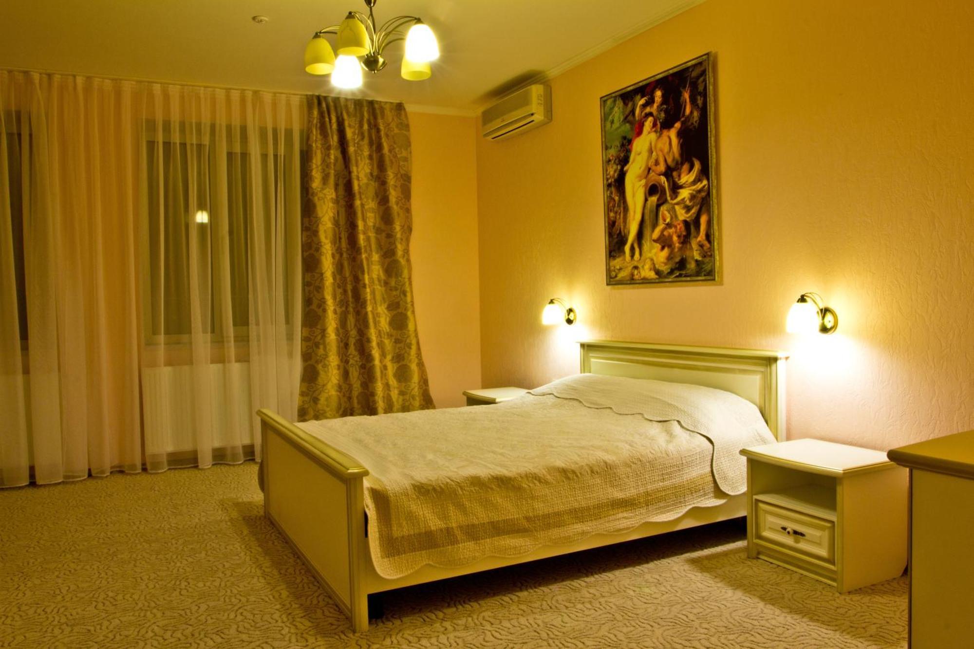 Veles Hotel Dnipro Exterior photo