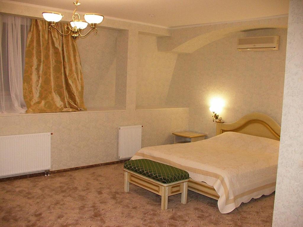 Veles Hotel Dnipro Room photo
